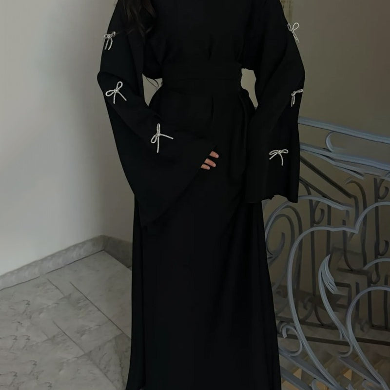 Abaya Noire à Nœuds | Lin | Élégance Minimaliste et Détails Féminins
