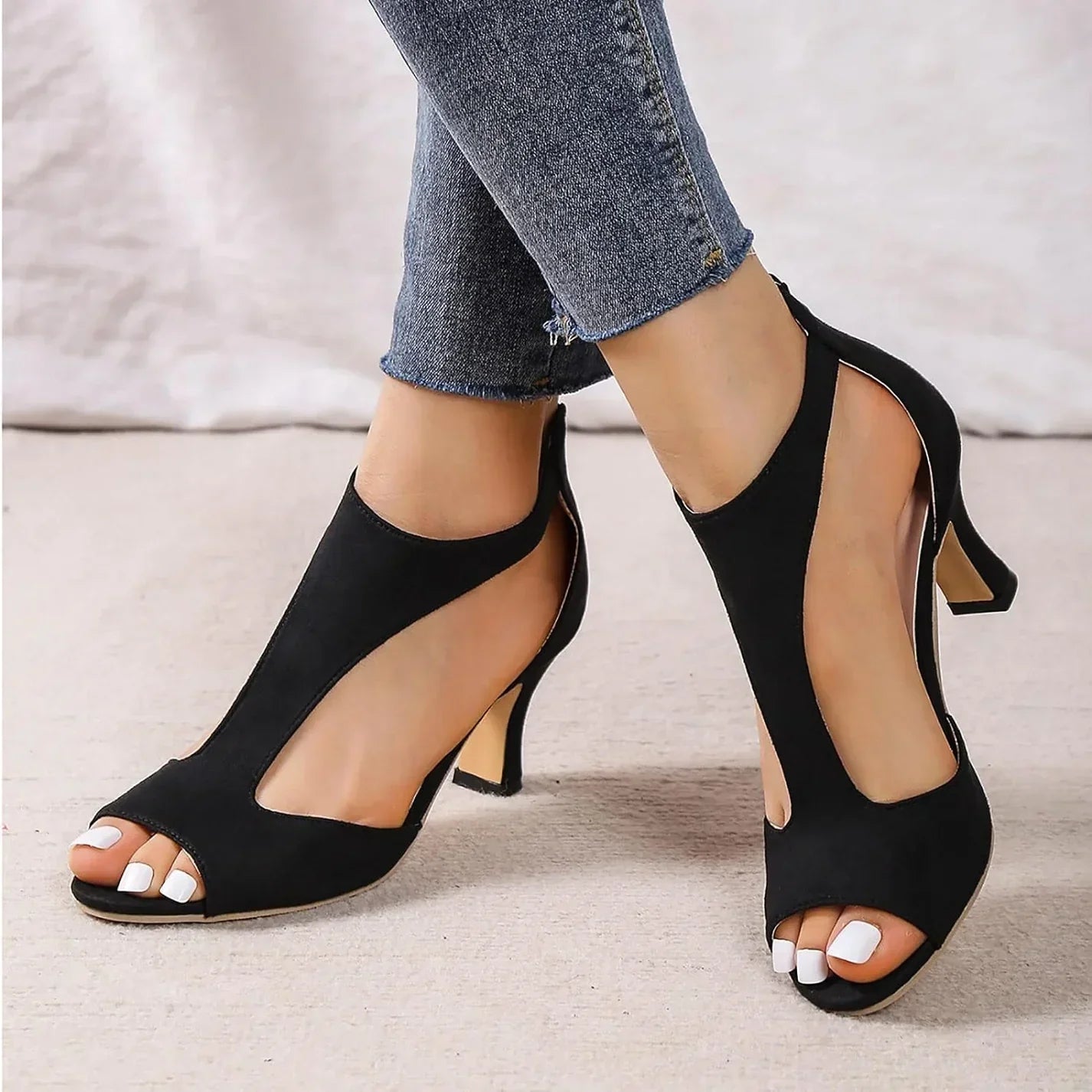 Sandales À Talons Élégance Sculptée | Raffinement et Confort
