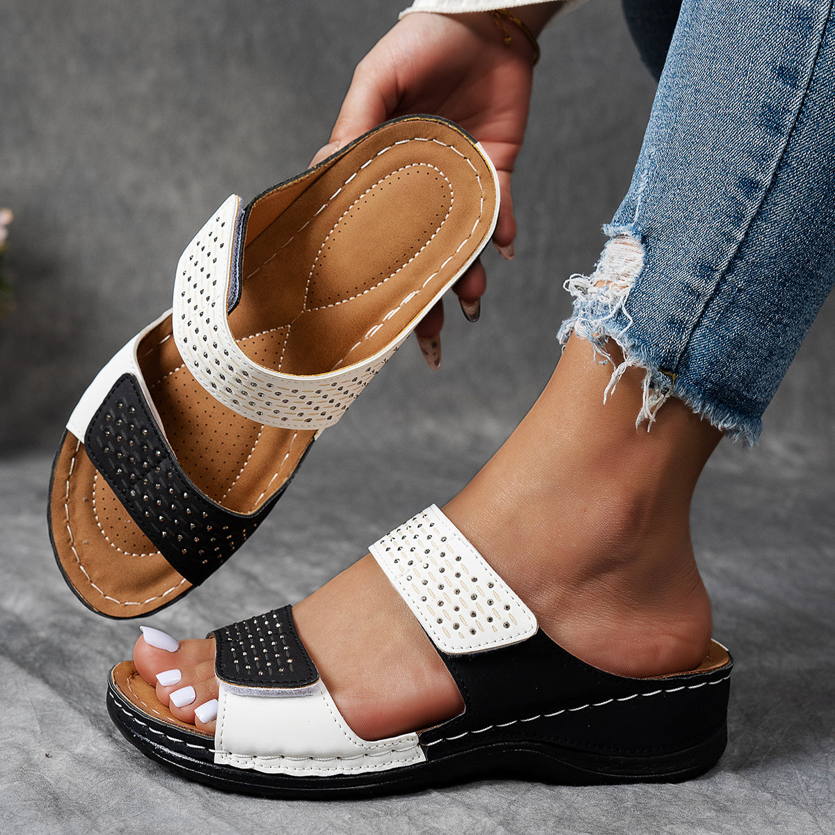 Sandales Ouvertes à Brides Perforées | Confort Léger et Style Estival