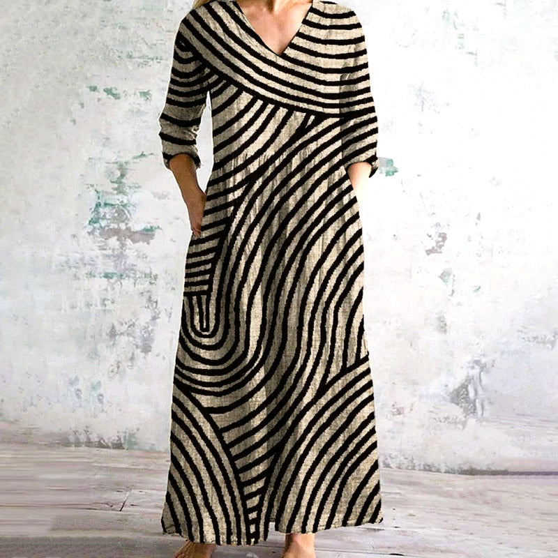 Robe Longue Élégante à Rayures Graphiques | Confort et Modernité