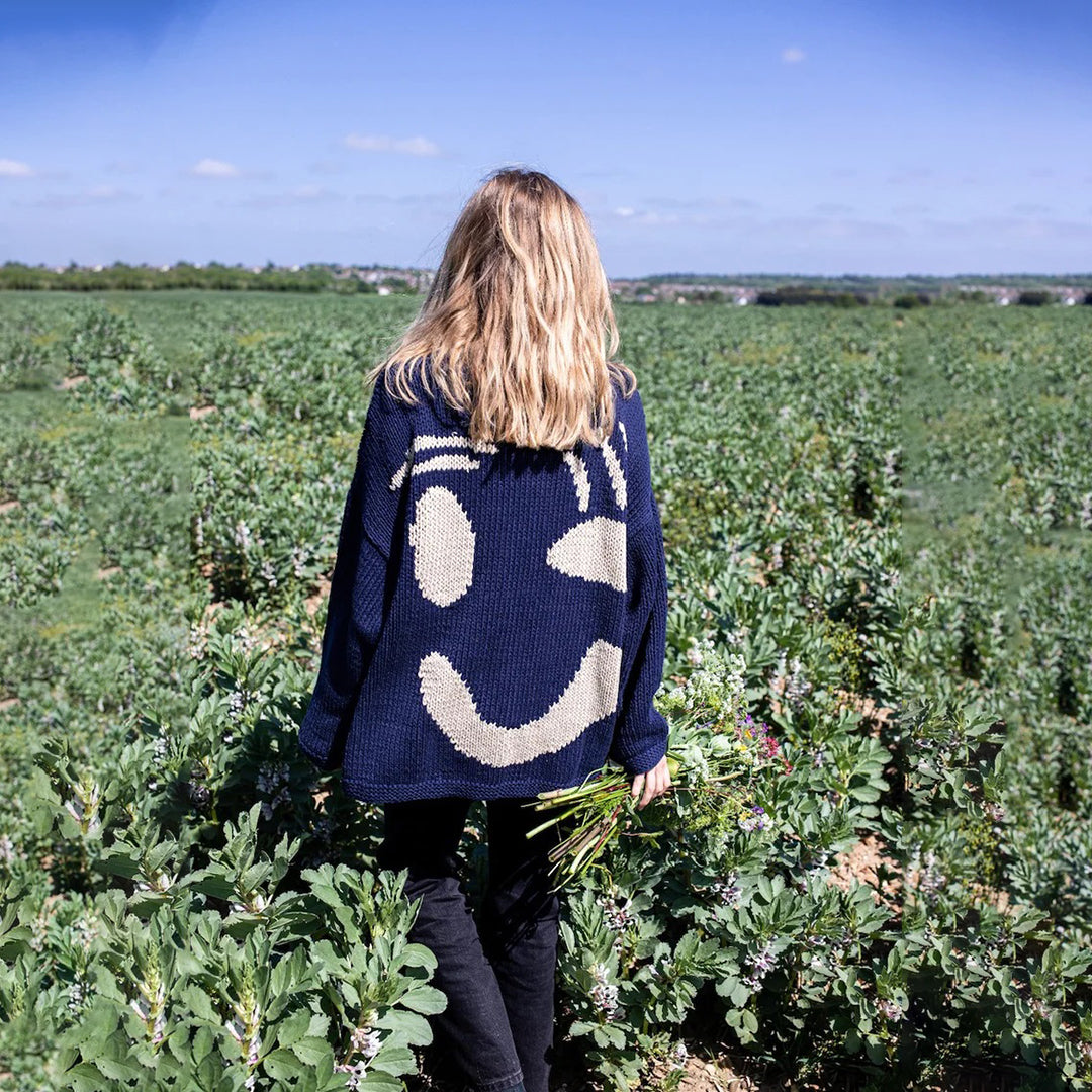 Pull Tricoté Bleu Marine | Acrylique | Motif Smiley & Coupe Oversize