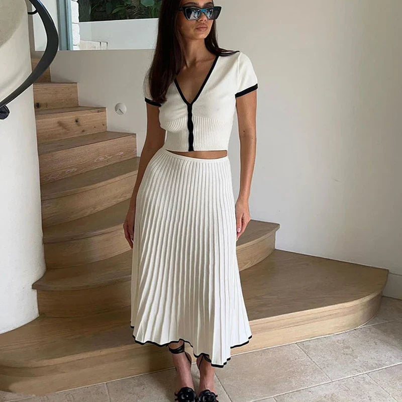 Ensemble Tricot Femme | Jupe Plissée & Top Boutonné | Élégant et Confortable