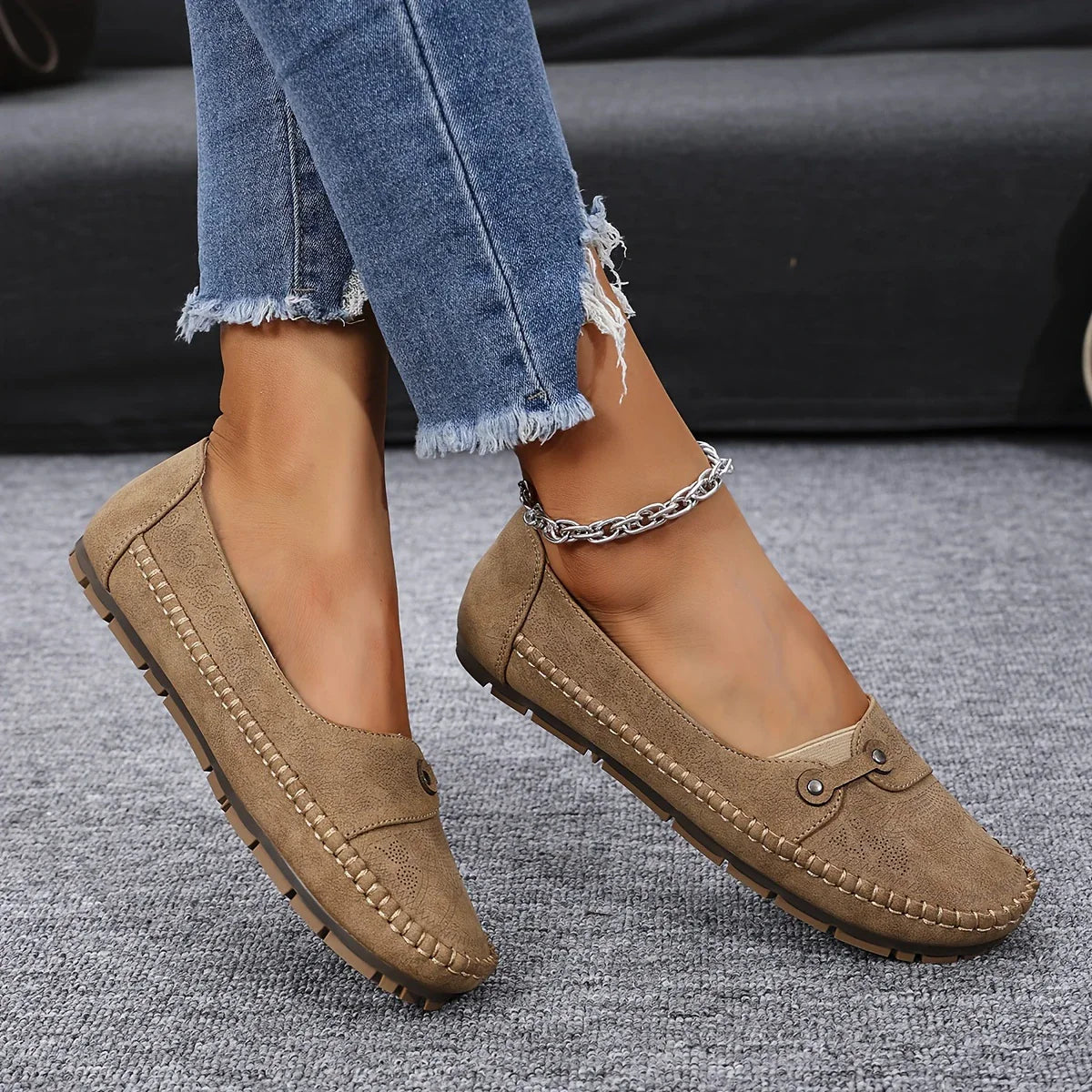 Mocassins Brodés à Bout Rond | Élégance Décontractée et Confort Quotidien