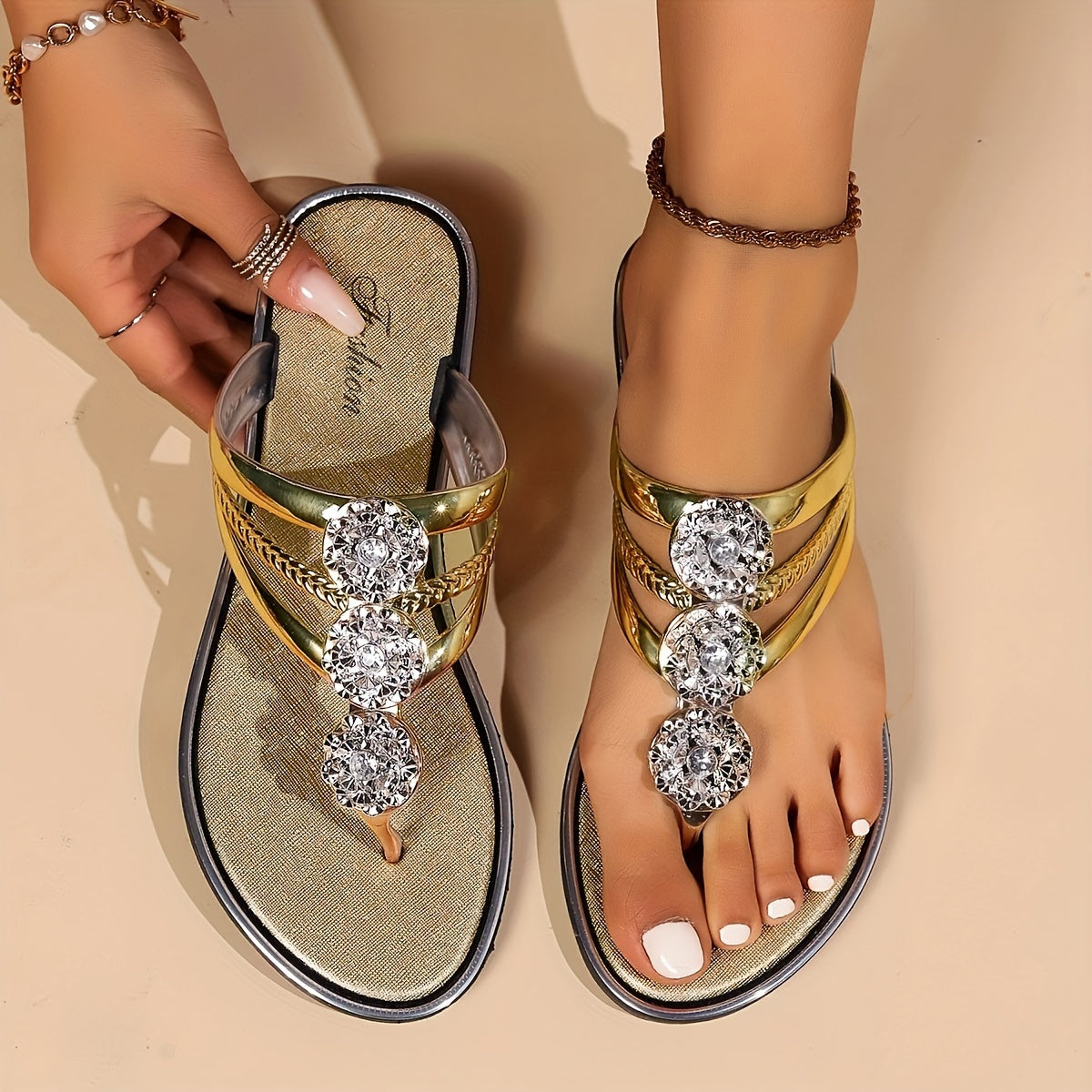 Sandales Noires Strass Élégance | Brillance et Confort Estival