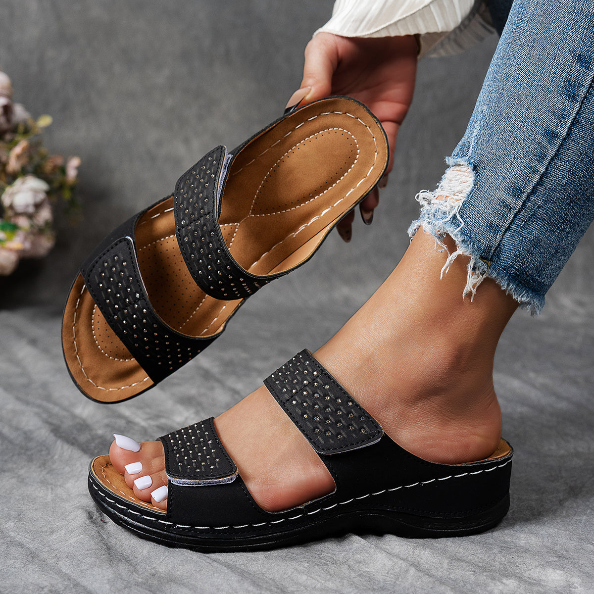 Sandales Ouvertes à Brides Perforées | Confort Léger et Style Estival