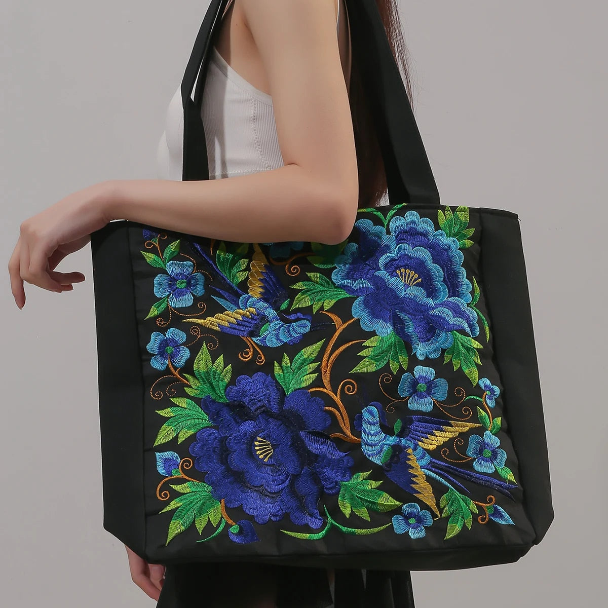 Sac Cabas Brodé | Élégance Bohème et Détails Artisans