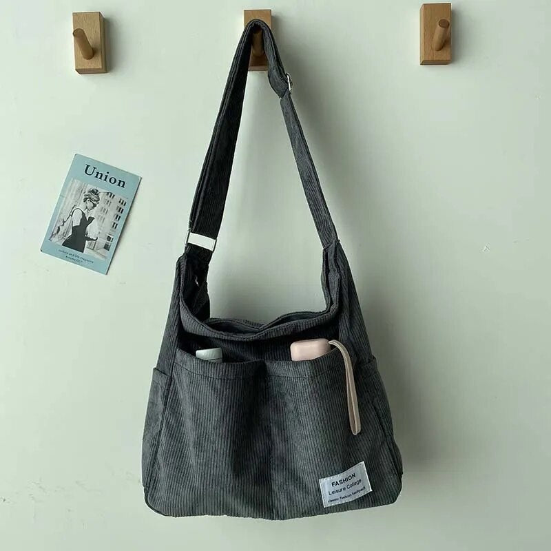 Casual Tendre | Sac Cabas en Velours Côtelé avec Porte-Clé Ourson