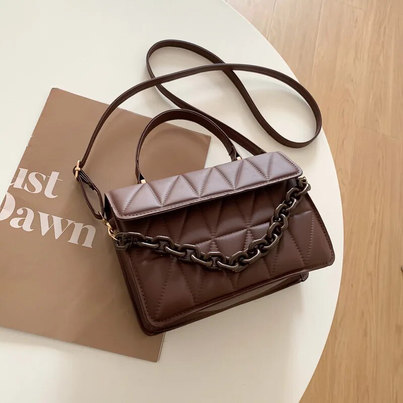 Sac Bandoulière Matelassé | Élégance Minimaliste et Détail Moderne