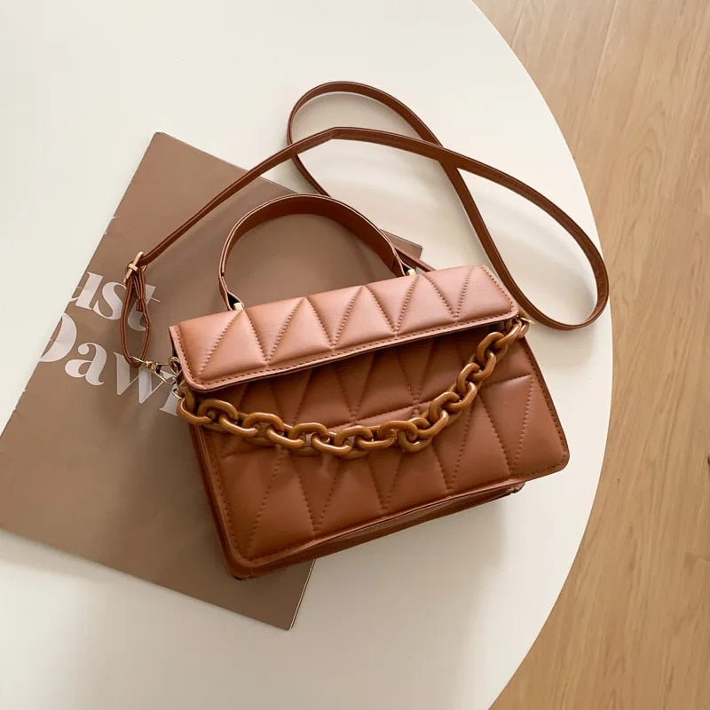 Sac Bandoulière Matelassé | Élégance Minimaliste et Détail Moderne