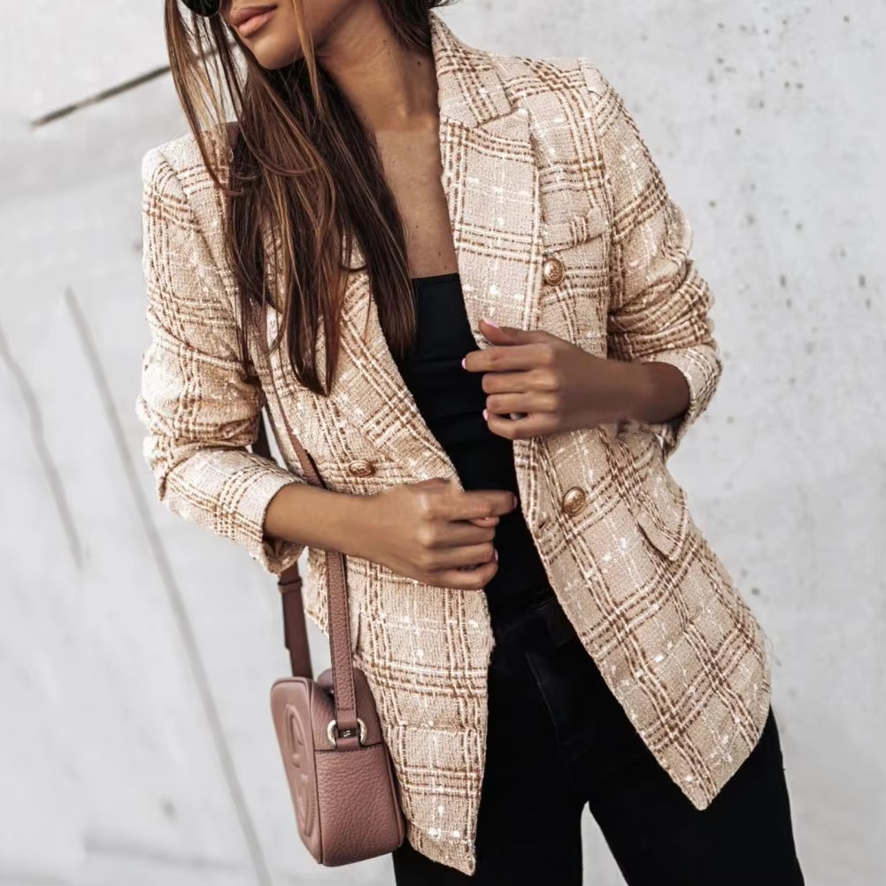 Blazer à Carreaux Dorés | Élégance Structurée et Éclat Urbain