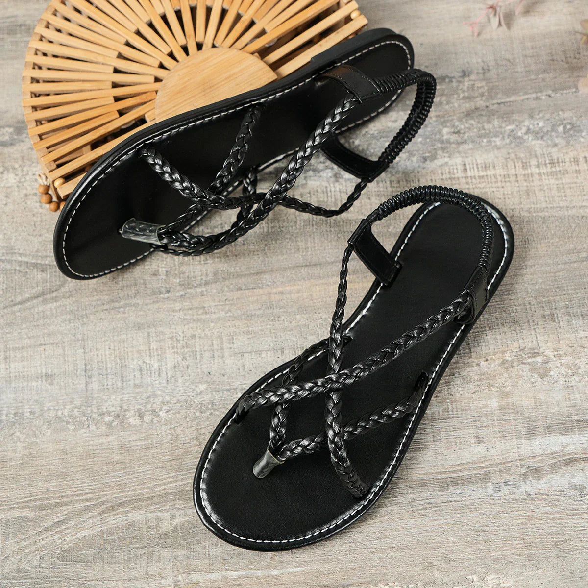 Sandales Métallisées Dorées | Éclat Estival et Style Raffiné