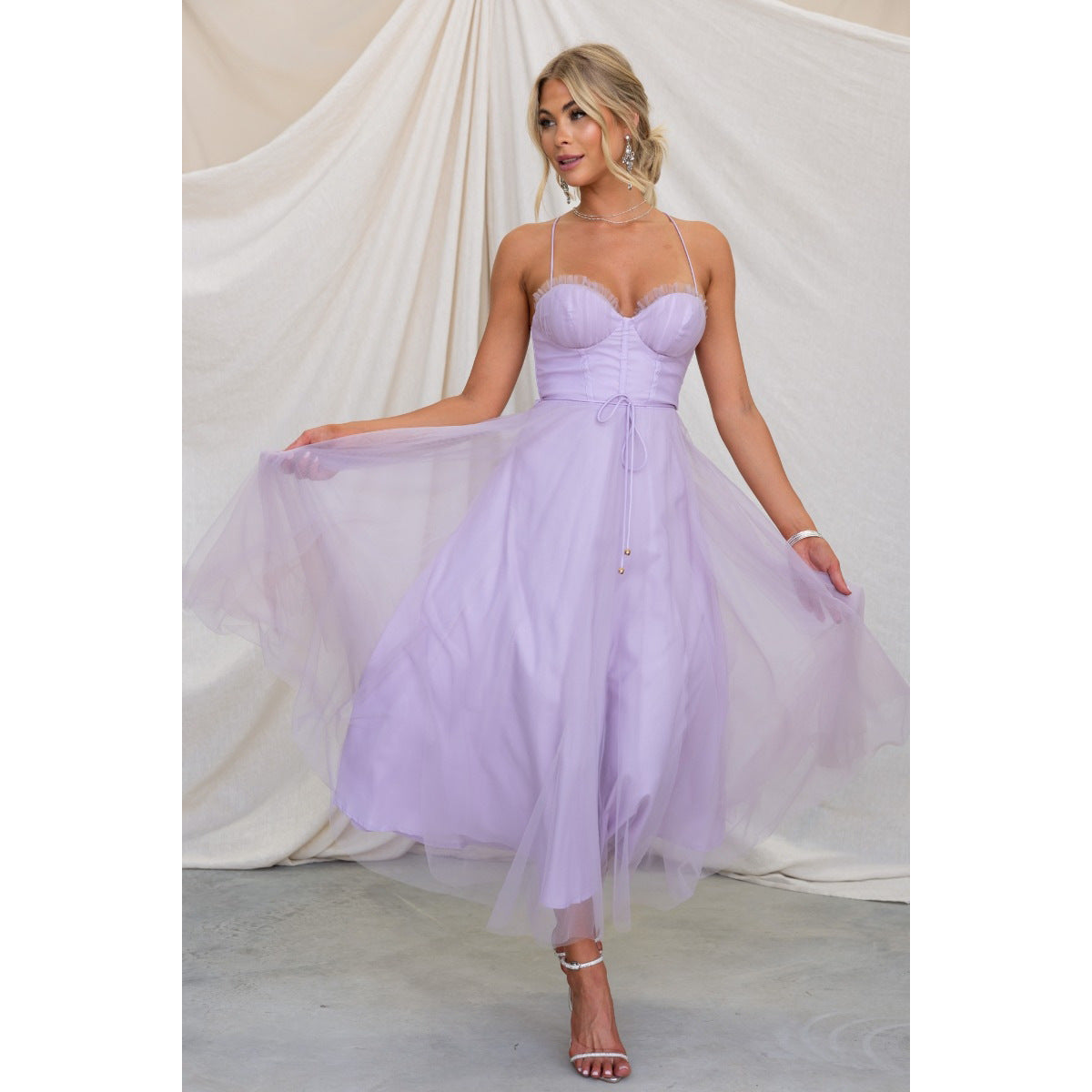 Douce Romance | Robe Midi en Tulle à Bretelles et Corset
