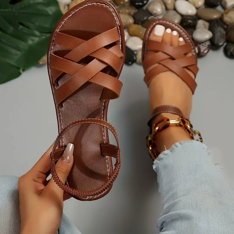 Sandales Plates à Brides Croisées | Confort et Élégance Décontractée