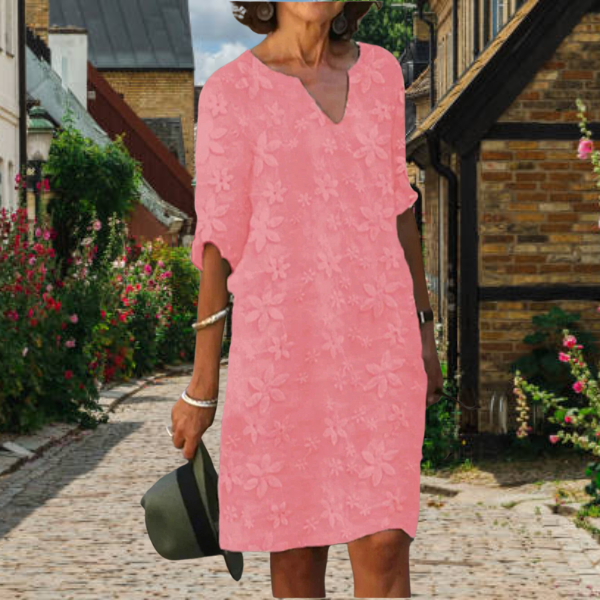 Robe Blanche Brodée à Motifs Floraux | Coton & Polyester | Légère & Élégante